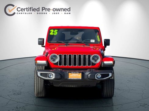 Certified 2025 Jeep Wrangler Unlimited Sahara image 9