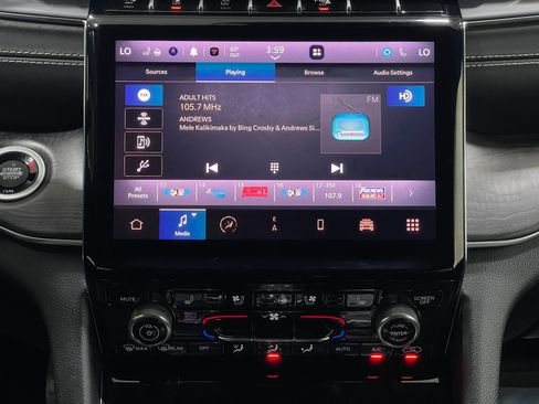 Used 2021 Jeep Grand Cherokee L Overland w/ Advanced Protech Group III image 26