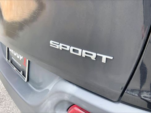 Used 2016 Jeep Cherokee Sport FWD image 10