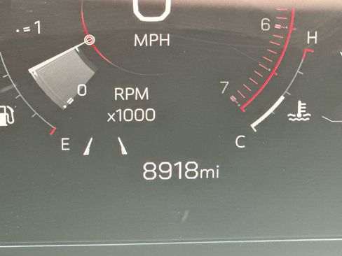 Used 2025 GMC Yukon Elevation w/ LPO, Elevation Black Package image 15