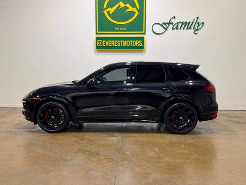 Used 2013 Porsche Cayenne GTS image 4