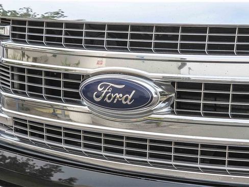 Used 2014 Ford F150 XLT w/ Equipment Group 302A Luxury image 6