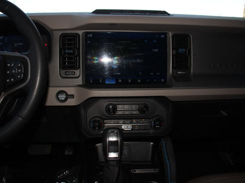 Certified 2024 Ford Bronco Wildtrak AWD/4WD image 18