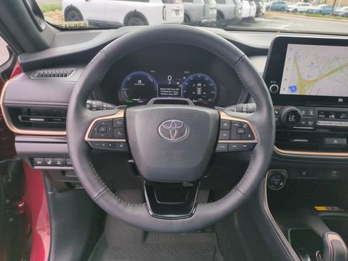 Used 2025 Toyota Grand Highlander AWD Hybrid image 17