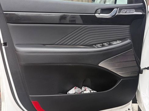 Used 2024 Hyundai Palisade Calligraphy image 19