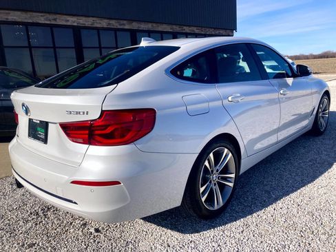 Used 2017 BMW 330i Gran Turismo xDrive image 7