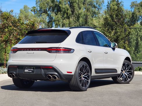Certified 2023 Porsche Macan S image 7