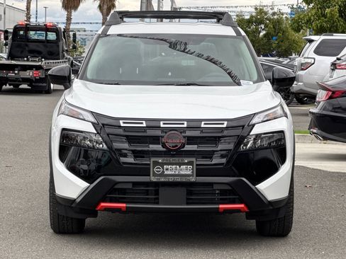 New 2026 Nissan Rogue SV image 6