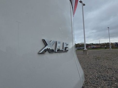 Used 2024 Toyota RAV4 XLE image 17