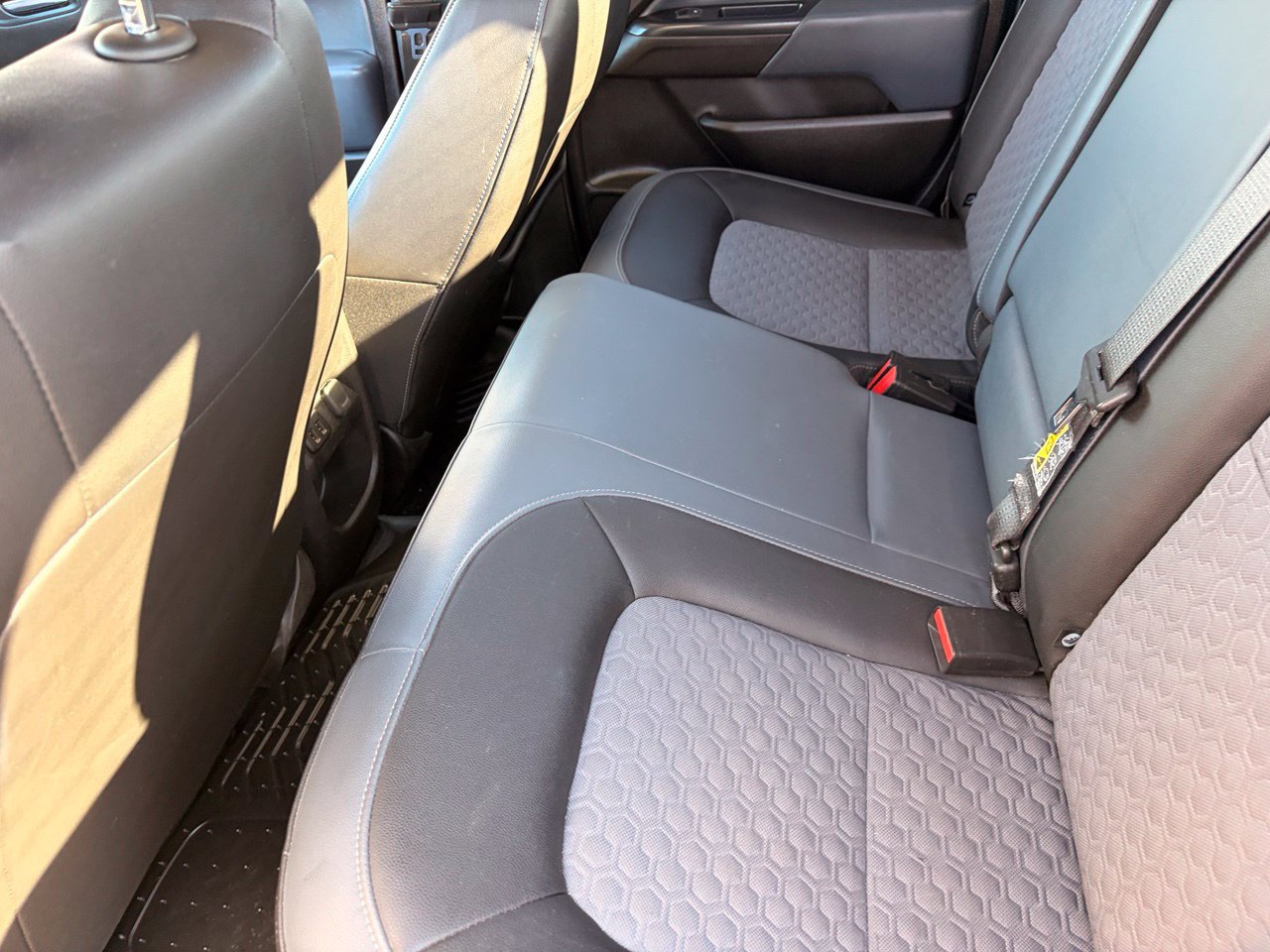 Used 2017 Chevrolet Colorado Z71 RWD image 16