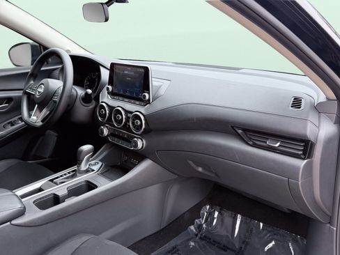 Used 2025 Nissan Sentra SV w/ Trunk Package FWD image 38