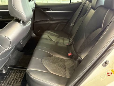 Used 2018 Toyota Camry XSE image 30