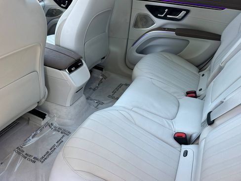 Certified 2023 Mercedes-Benz EQS 450+ SUV image 32