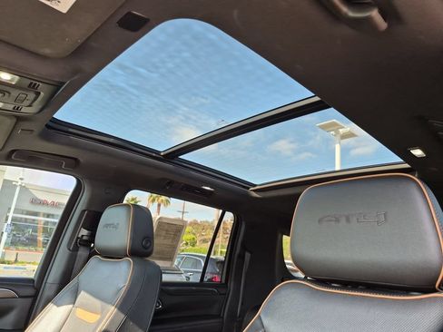 Used 2022 GMC Yukon XL AT4 AWD/4WD image 11