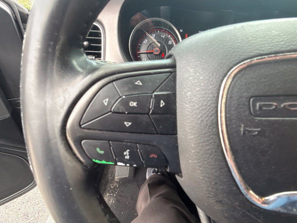 Used 2019 Dodge Charger SXT RWD image 19