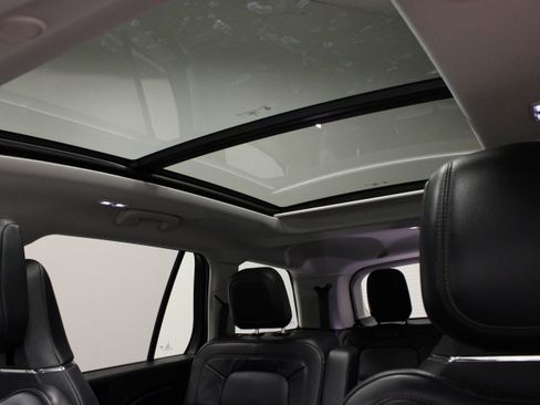 Used 2025 Lincoln Aviator Reserve w/ Equipment Group 201A AWD/4WD image 37
