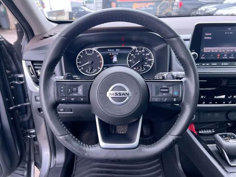 Used 2021 Nissan Rogue SV w/ Premium Package FWD image 14