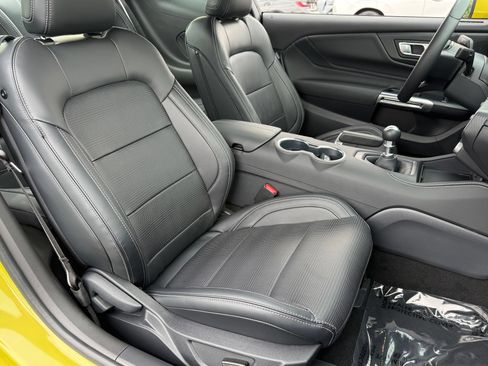 Used 2025 Ford Mustang GT Premium w/ GT Performance Package RWD image 26