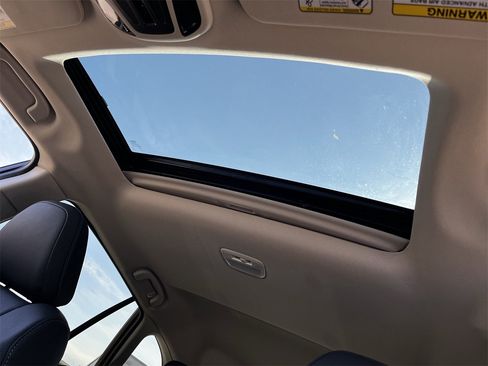 Used 2025 Subaru Outback Touring XT w/ Popular Package #2 image 22