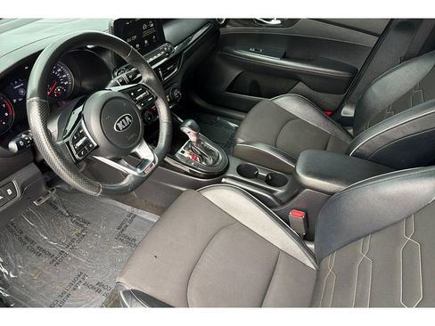 Used 2020 Kia Forte GT-Line image 12