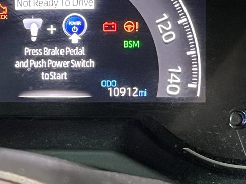 Used 2023 Toyota RAV4 XLE AWD/4WD image 30