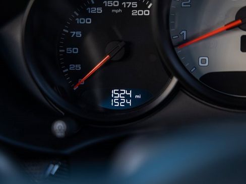 Used 2025 Porsche 718 Cayman GT4 image 28