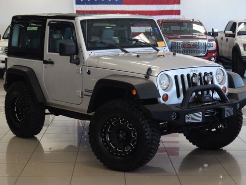 Used 2010 Jeep Wrangler Sport AWD/4WD image 2