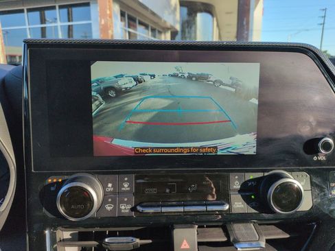 Used 2023 Toyota Highlander XSE AWD/4WD image 20