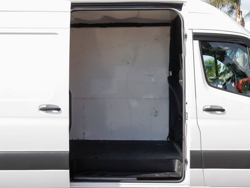 Used 2020 Mercedes-Benz Sprinter 3500 w/ Driver Convenience Package image 30