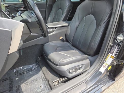 Used 2019 Toyota Avalon XLE w/ Moonroof Package FWD image 6