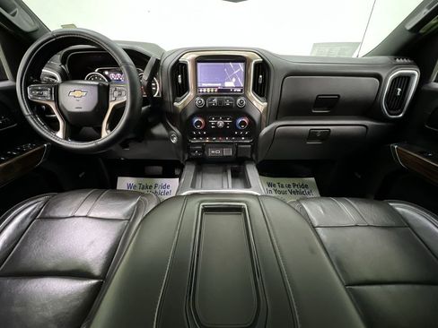 Used 2019 Chevrolet Silverado 1500 High Country w/ Technology Package AWD/4WD image 17