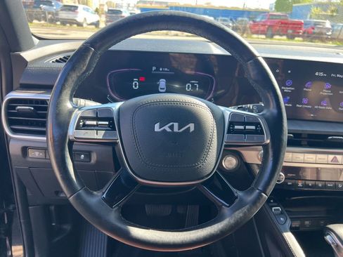 Certified 2024 Kia Telluride EX w/ EX Captain's Chair Package AWD/4WD image 14