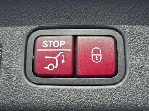 Used 2026 Mercedes-Benz GLC 300 GLC 300 image 13