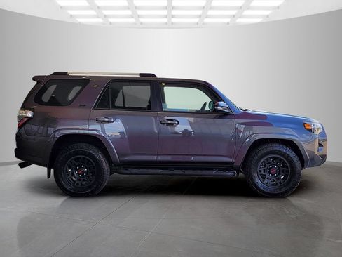 Used 2021 Toyota 4Runner SR5 Premium w/ Moonroof Package RWD image 3