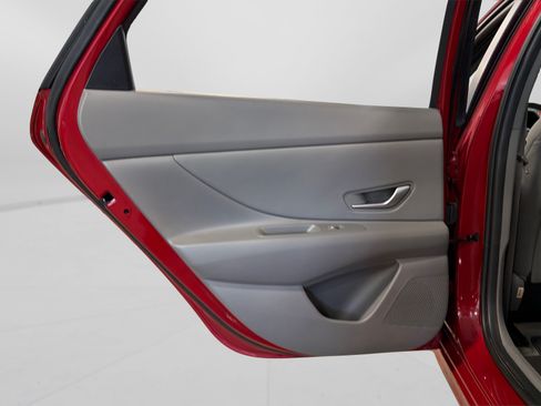 Used 2023 Hyundai Elantra SEL w/ Convenience Package FWD image 35