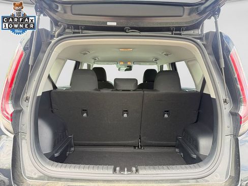 Certified 2025 Kia Soul LX w/ LX Technology Package FWD image 18