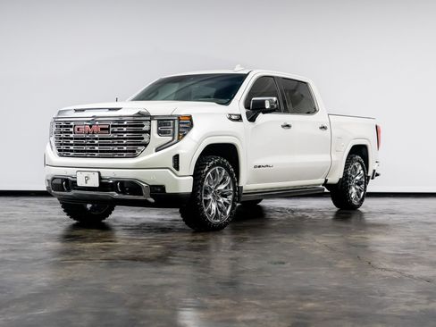 Used 2023 GMC Sierra 1500 Denali w/ Denali Reserve Package AWD/4WD image 7