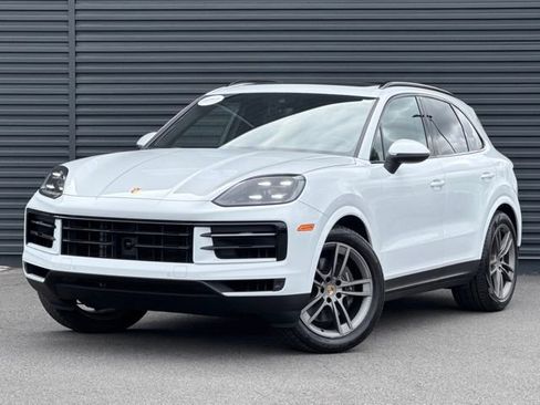Used 2024 Porsche Cayenne AWD/4WD image 1