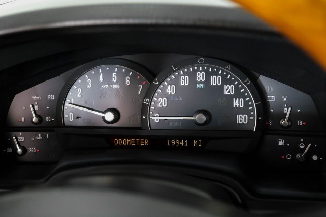 Used 2006 Cadillac XLR RWD image 23