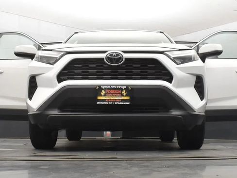 Used 2024 Toyota RAV4 XLE FWD image 11