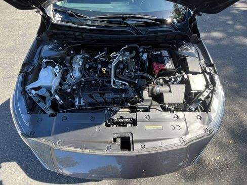 Used 2025 Nissan Altima 2.5 SV FWD image 31