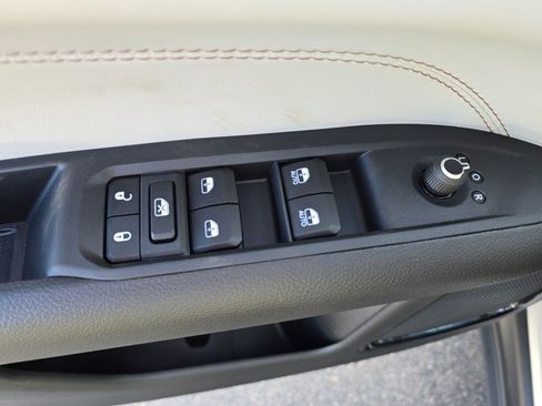 New 2026 Jeep Compass Limited image 11