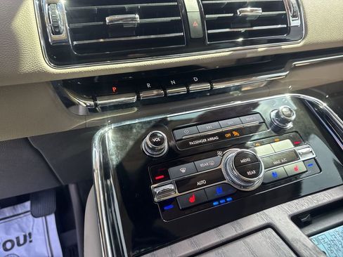 Used 2024 Lincoln Navigator L Reserve AWD/4WD image 20
