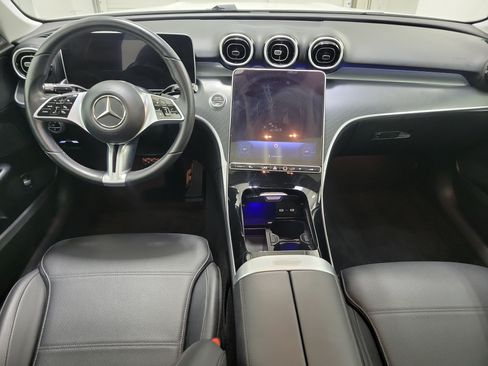 Used 2025 Mercedes-Benz C 300 Sedan image 9
