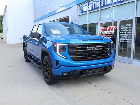 Used 2023 GMC Sierra 1500 Elevation w/ Preferred Package AWD/4WD image 2