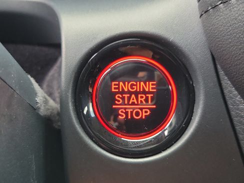 Certified 2025 Honda HR-V LX image 28