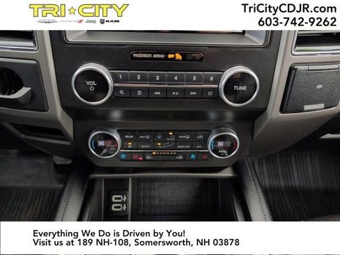 Used 2019 Ford Expedition XLT w/ Equipment Group 202A image 25