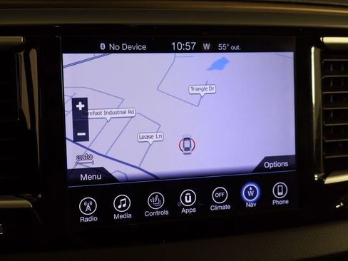 Used 2017 Chrysler Pacifica Touring-L w/ Tire & Wheel Group image 38