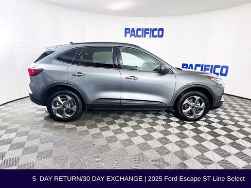 Used 2025 Ford Escape ST-Line Select image 9
