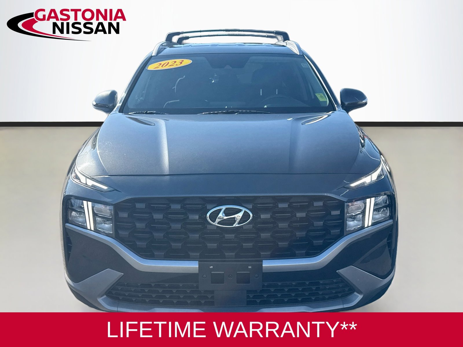 Used 2023 Hyundai Santa Fe SEL AWD/4WD image 2